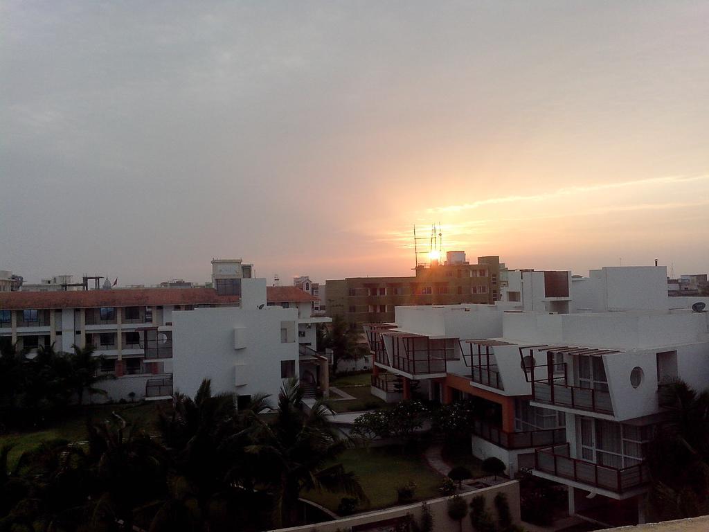 Hotel Golden Dust Puri Exterior foto