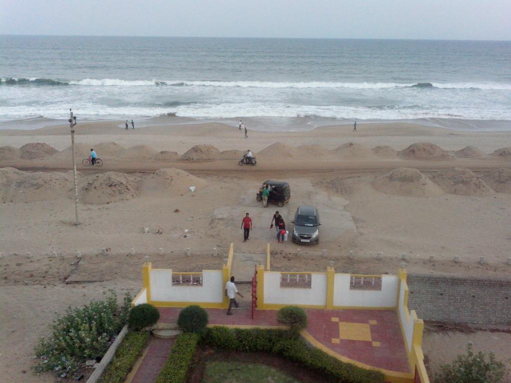 Hotel Golden Dust Puri Exterior foto