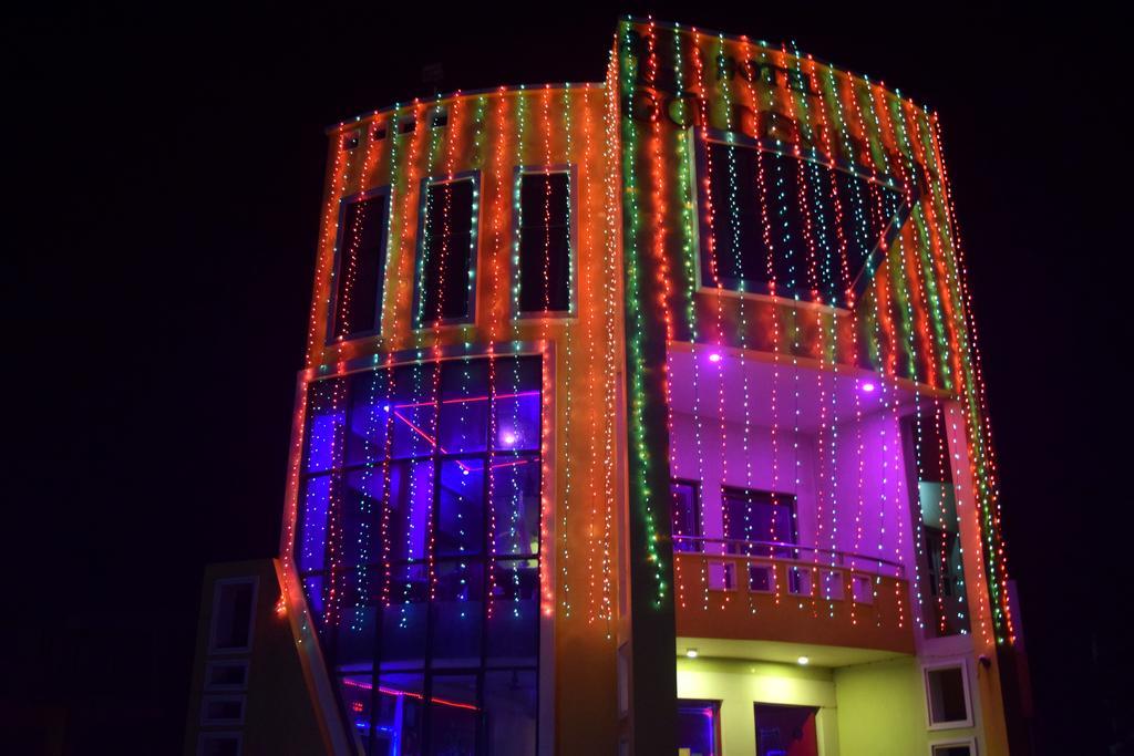 Hotel Golden Dust Puri Exterior foto